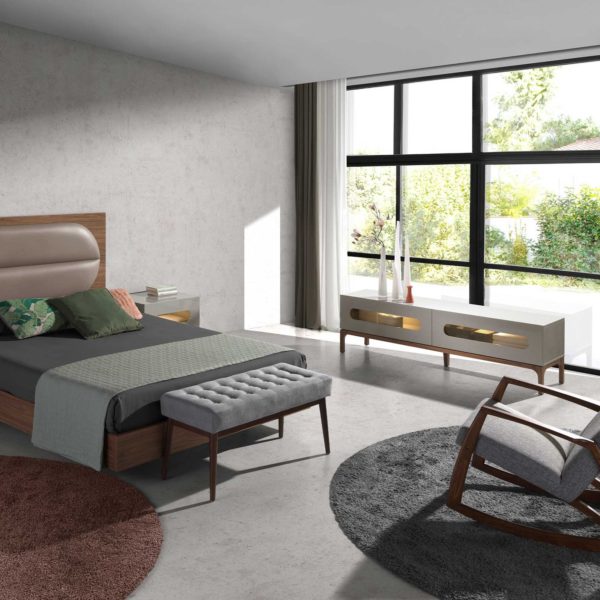 ROCKY — Villa 52